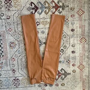 Avec Les Filles Women's Camel Faux Leather Pant